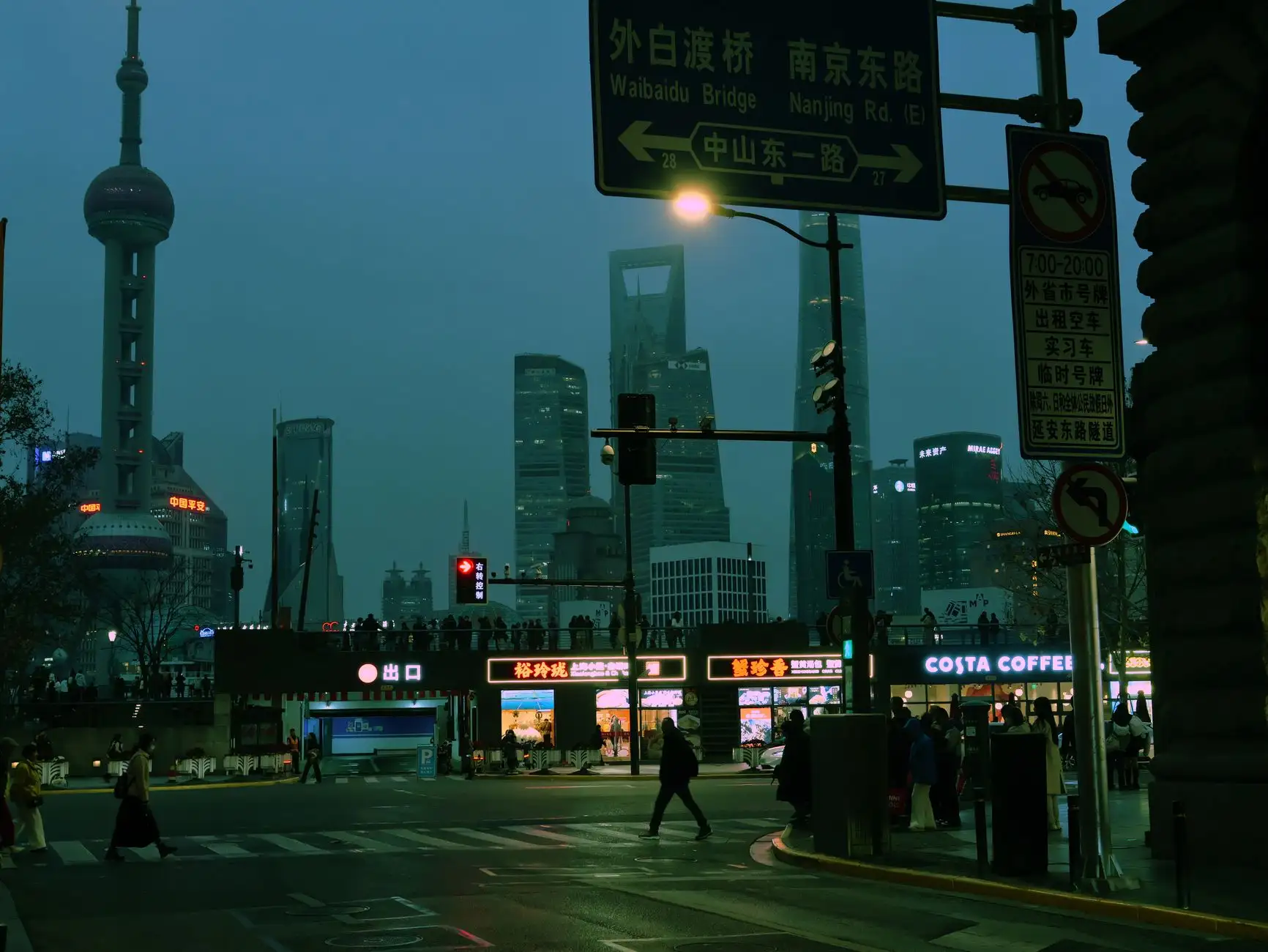 瑜伽垫与瑜伽球材质升级对训练安全性的影响分析
