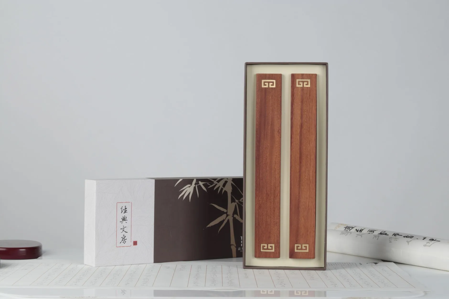瑜伽垫TPE与PVC材质对比及选购技术要点解析